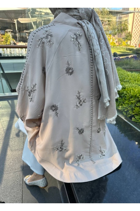 Bej İşlemeli Kimono
