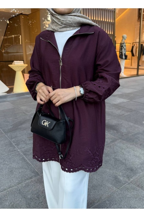 Bordo Nakış İşlemeli Kap