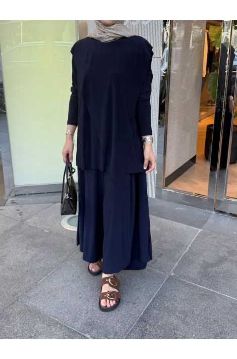 Lacivert Asimetrik Pantalonlu Takım