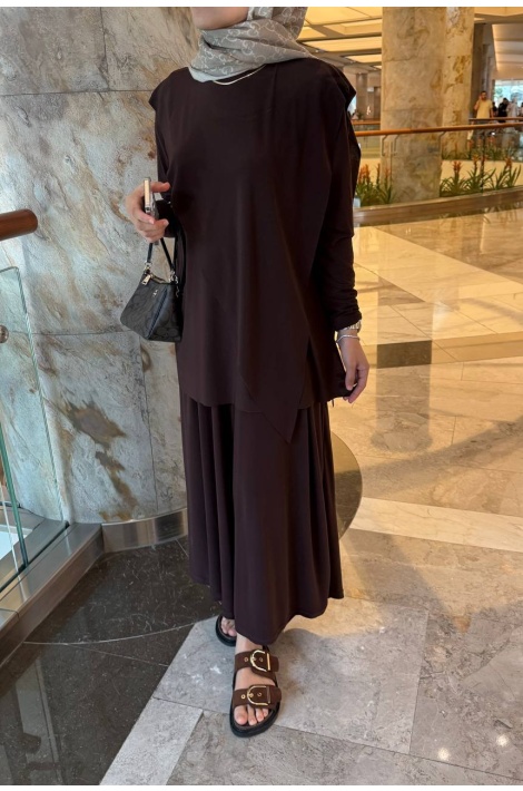 Kahverengi Asimetrik Pantalonlu Takım