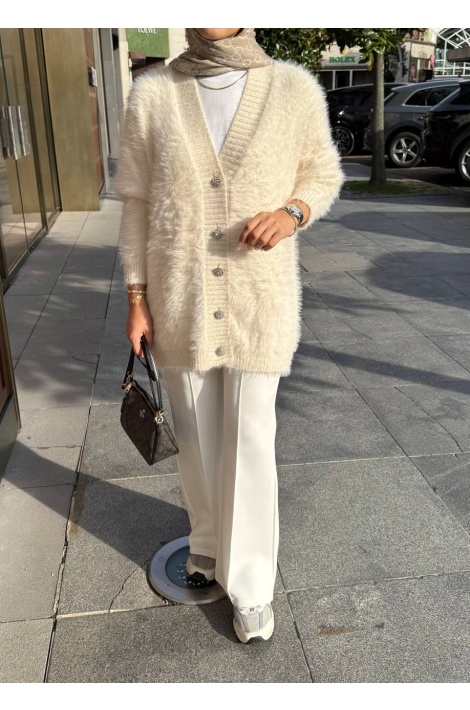 Taş Düğmeli Ekru Angora Hırka