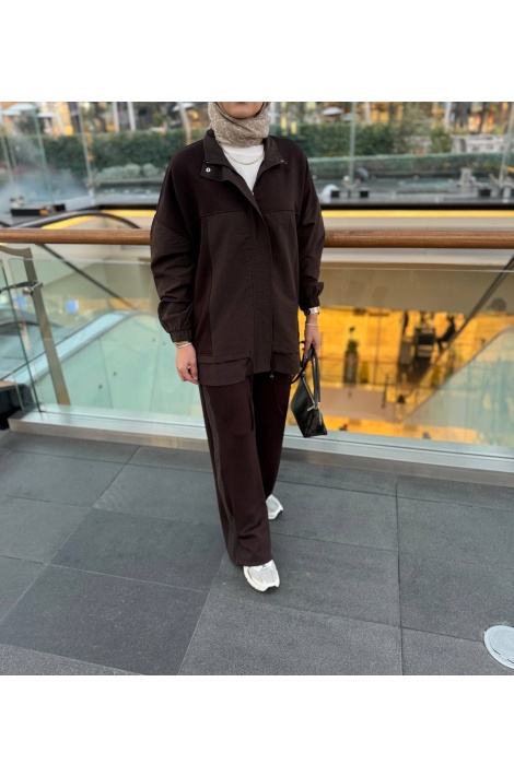 Kahverengi Garni Detaylı Tasarım Takım