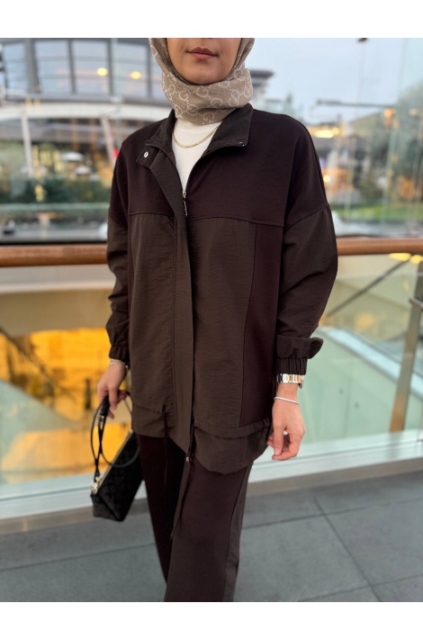 Kahverengi Garni Detaylı Tasarım Takım